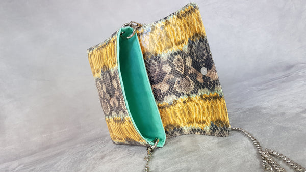 Snake Necessitiesss - naked edition